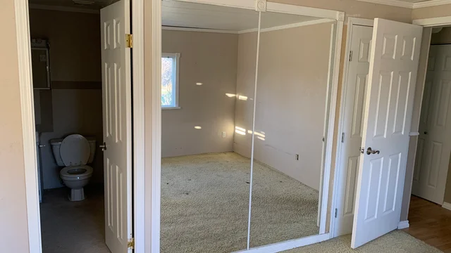 16. 70494407866__26A90754-73A2-474B-990E-D0381D0AF779