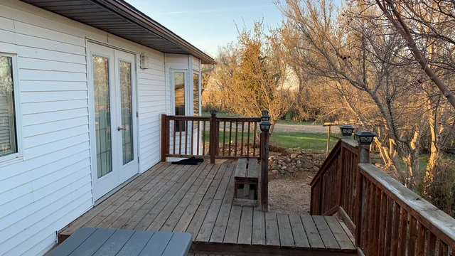 6. 70494452335__CF4C4E70-DCF1-42BC-A251-6DEE6710C64C